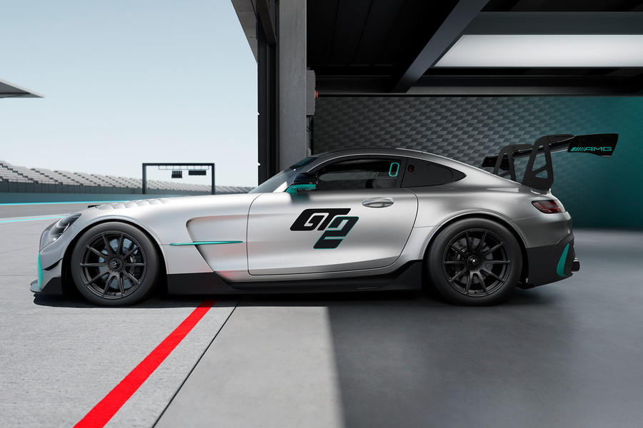 La-nouvelle-Mercedes-AMG-GT2-rivalise-avec-lAudi-R8-LMS